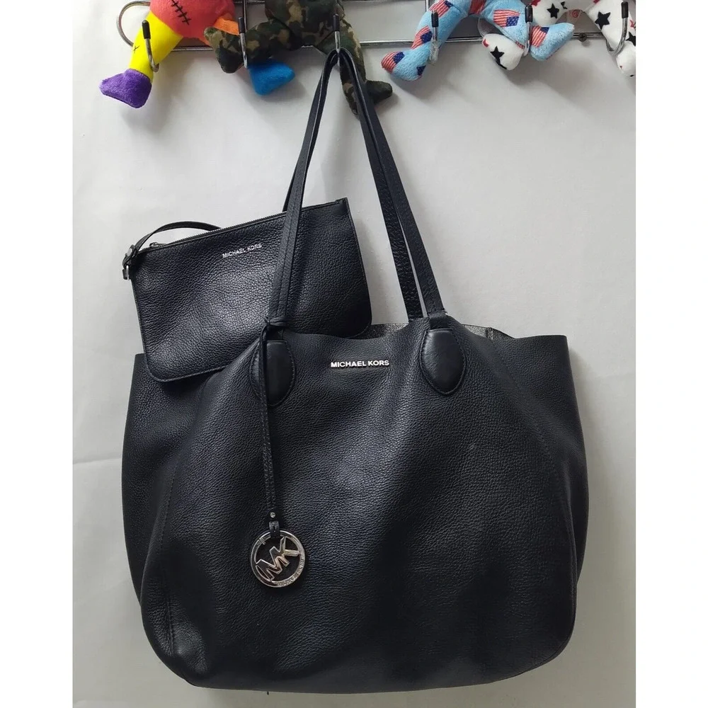 Michael Kors Mae Black Soft Leather Reversible Tote Shoulder Bag W/ Wallet